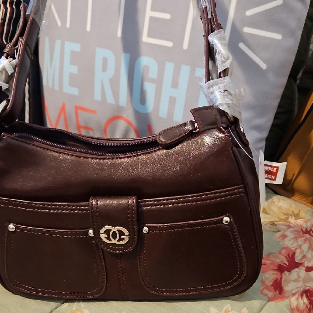 Chic Dark Brown Shoulder Bag with Logo Accent